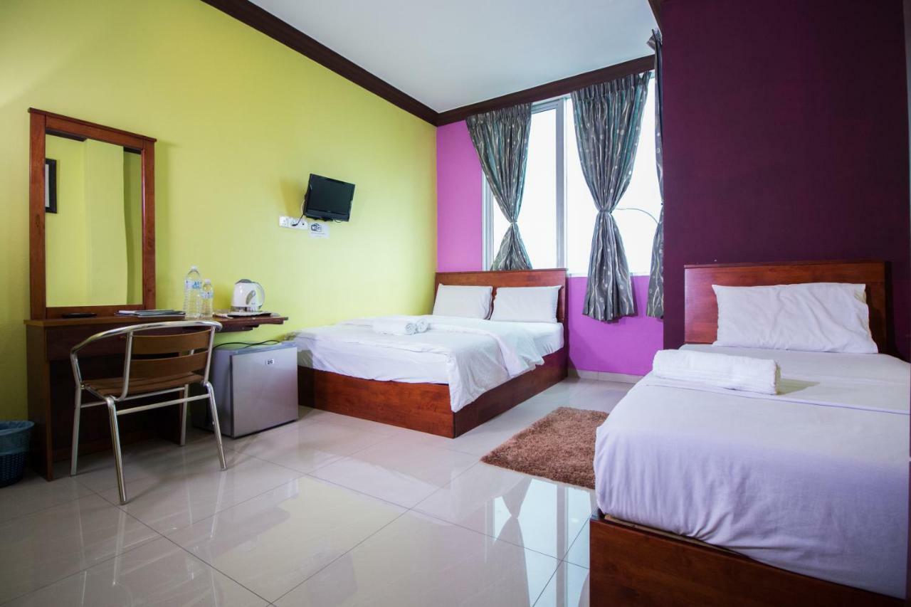 ซาวจานา ซิตี้ โฮเทล Hotel Bandar Saujana Putra ภายนอก รูปภาพ
